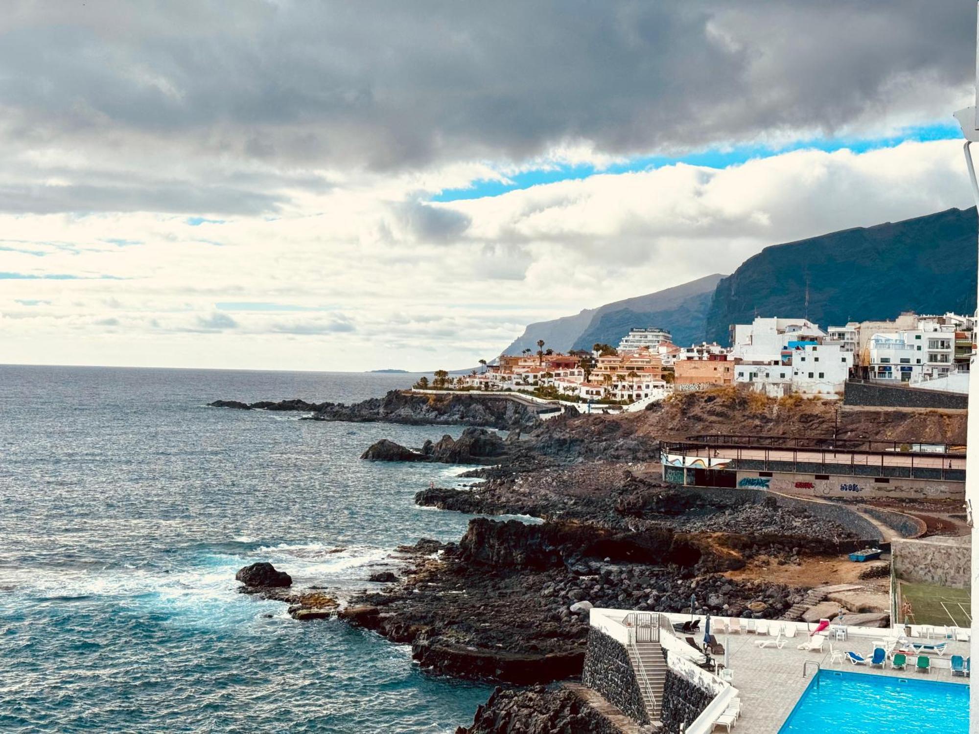 Apartment Casa Hugo - Ocean View, Quiet Pool, Fibre Net, Gigantes *